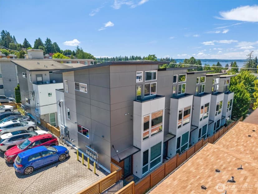 Property photo for 7016 California Avenue Sw #e, Seattle photo 39