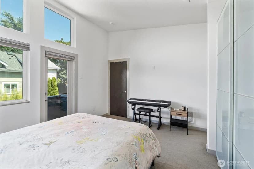 Property photo for 7016 California Avenue Sw #e, Seattle photo 20