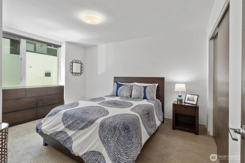 Property photo for 7016 California Avenue Sw #e, Seattle photo 16