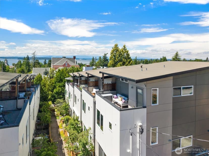 Property photo for 7016 California Avenue Sw #e, Seattle photo 28