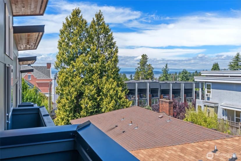 Property photo for 7016 California Avenue Sw #e, Seattle photo 21