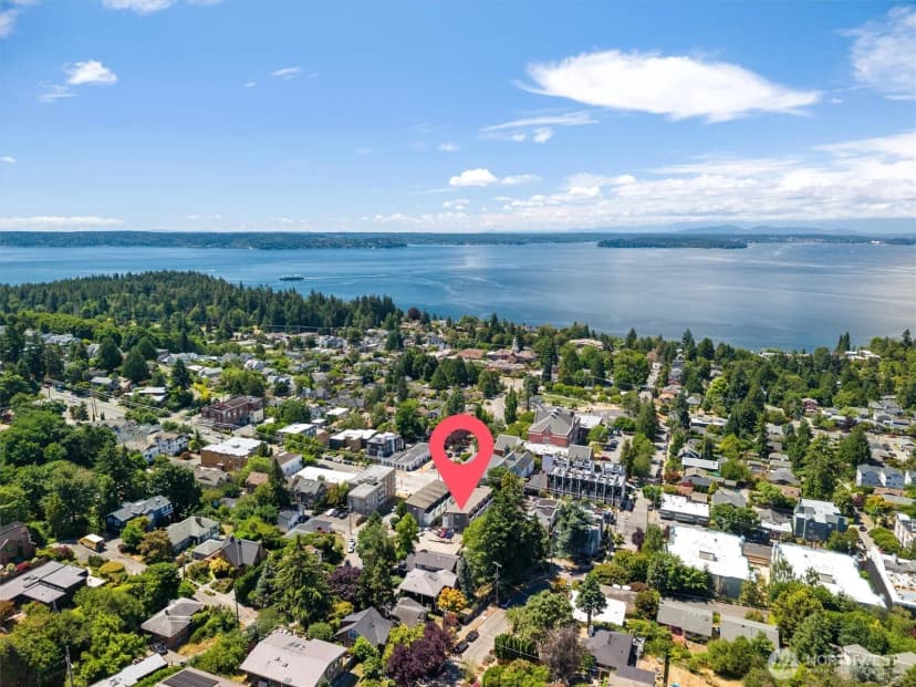 Property photo for 7016 California Avenue Sw #e, Seattle photo 35