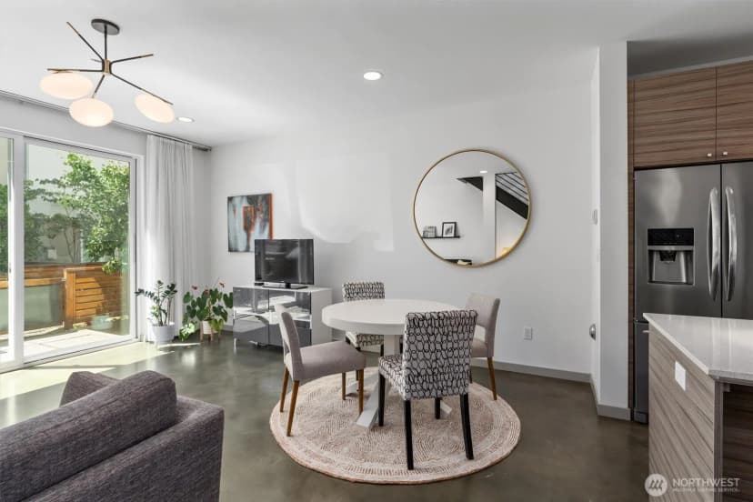 Property photo for 7016 California Avenue Sw #e, Seattle photo 7