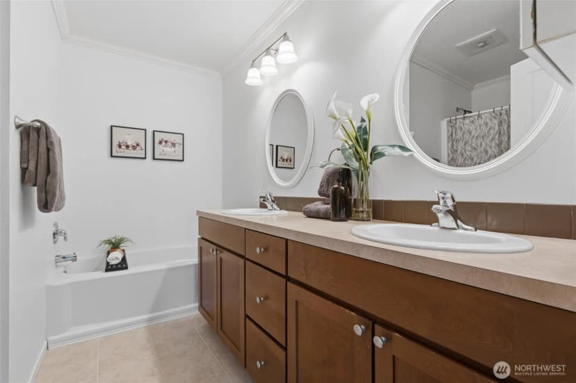 Property photo for 1601 Ne Sarai Court, Bremerton photo 16