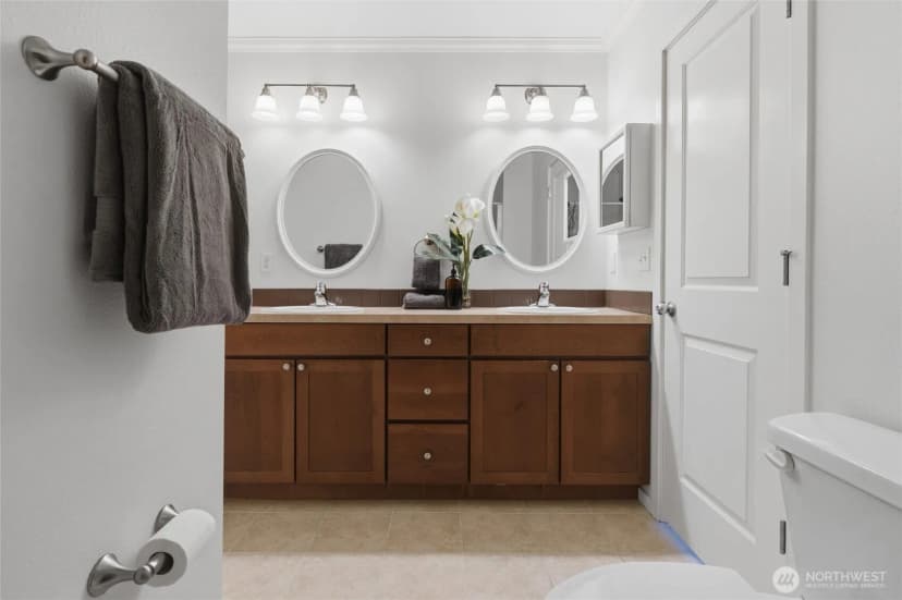 Property photo for 1601 Ne Sarai Court, Bremerton photo 17