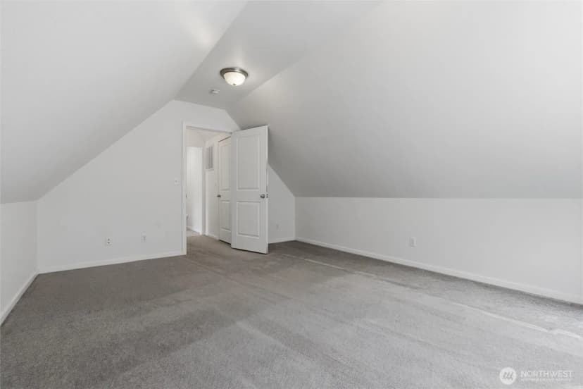 Property photo for 1601 Ne Sarai Court, Bremerton photo 23