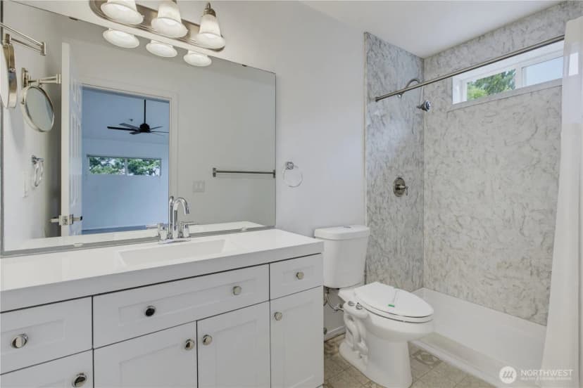 Property photo for 9729 26th Avenue Sw #404, Seattle photo 19