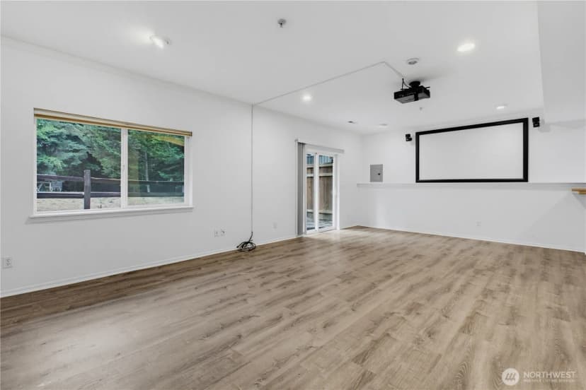 Property photo for 9729 26th Avenue Sw #404, Seattle photo 27