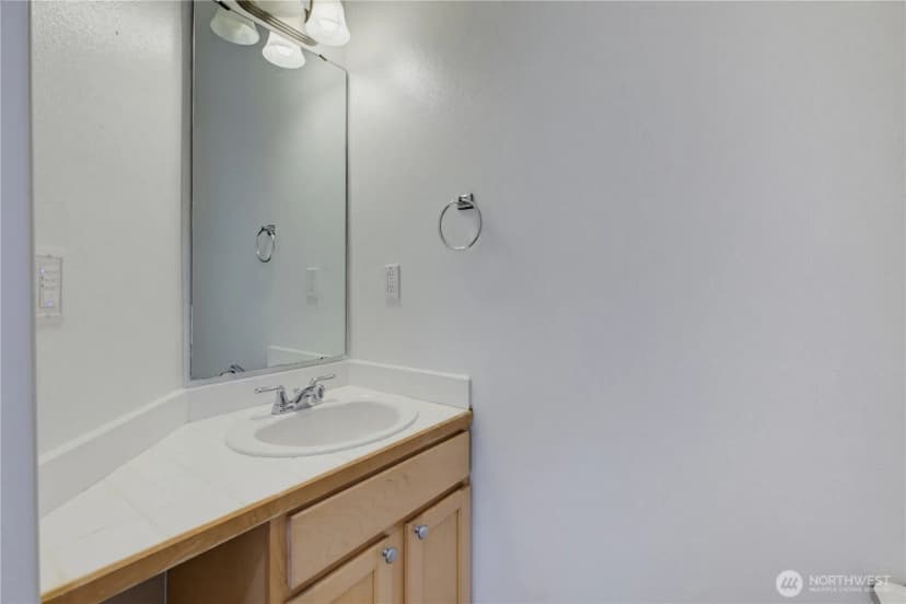 Property photo for 9729 26th Avenue Sw #404, Seattle photo 15