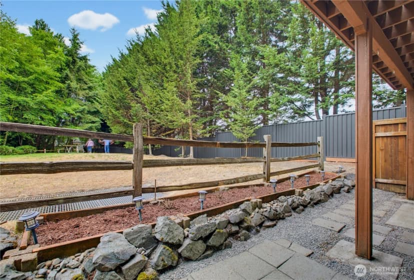 Property photo for 9729 26th Avenue Sw #404, Seattle photo 30