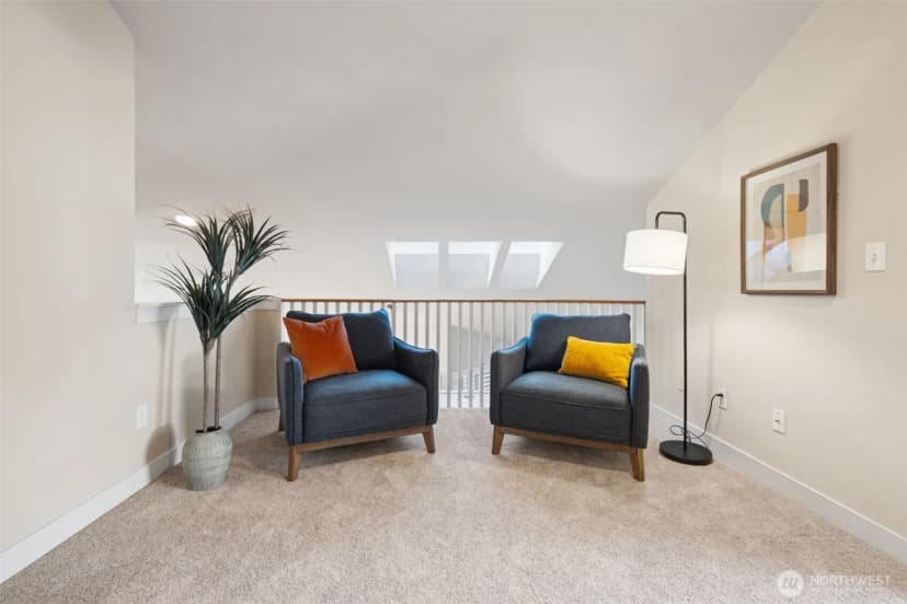 Property photo for 120 Newport Way Nw #16, Issaquah photo 20