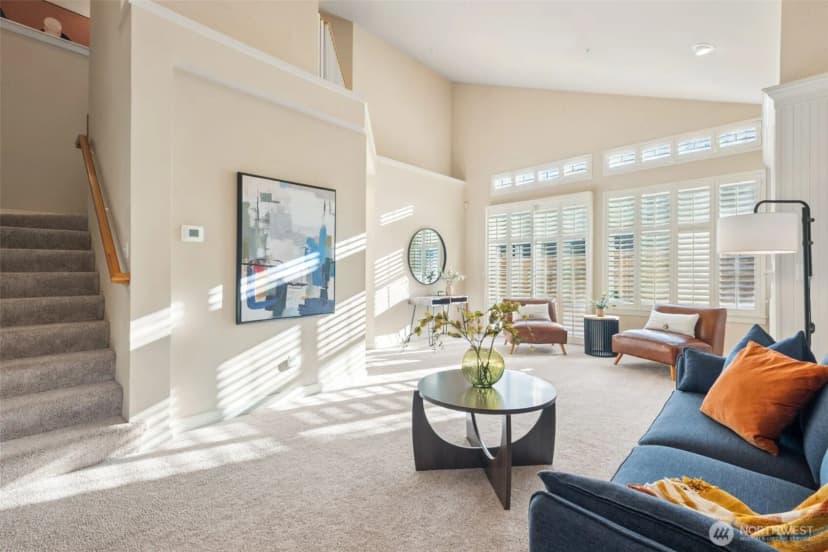 Property photo for 120 Newport Way Nw #16, Issaquah photo 4