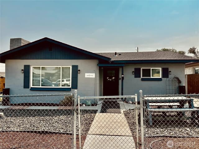 Property photo for 26 Ginkg Street N, Soap Lake