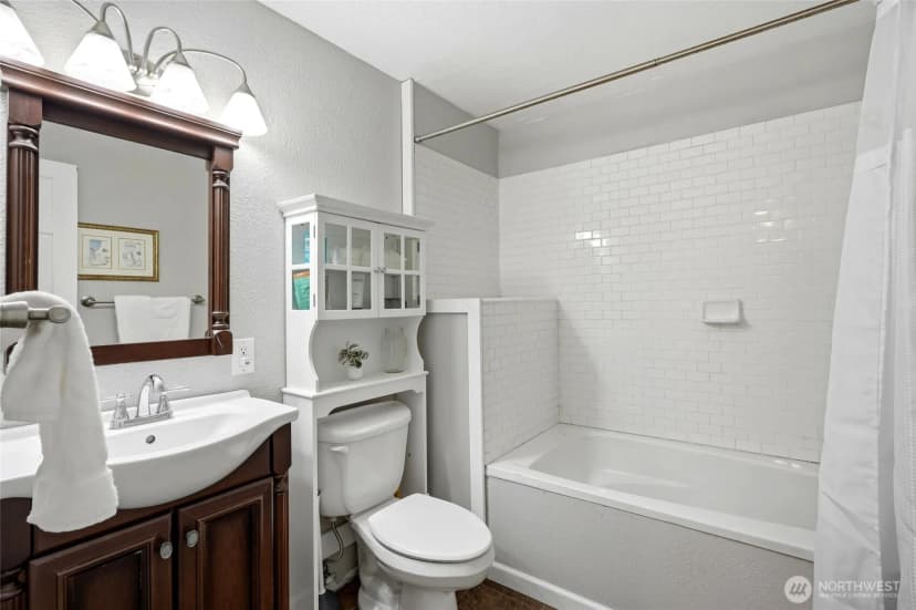 Property photo for 21007 Ne 66th Street, Redmond photo 15
