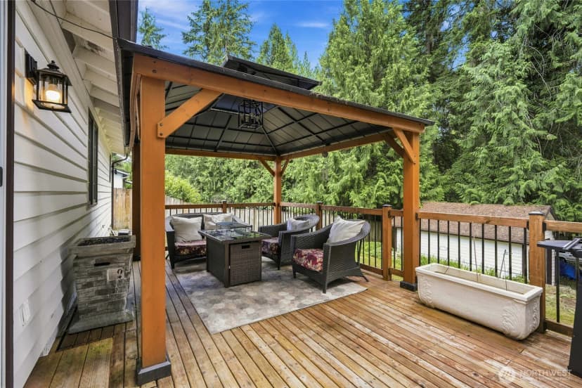 Property photo for 21007 Ne 66th Street, Redmond photo 16