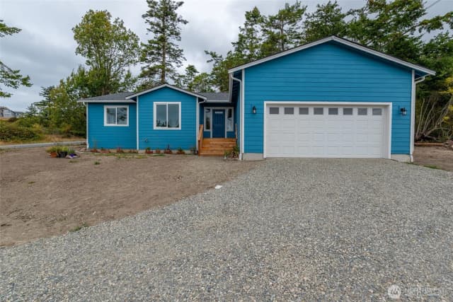 Property photo for 660 El Pozo Street, Coupeville photo 2