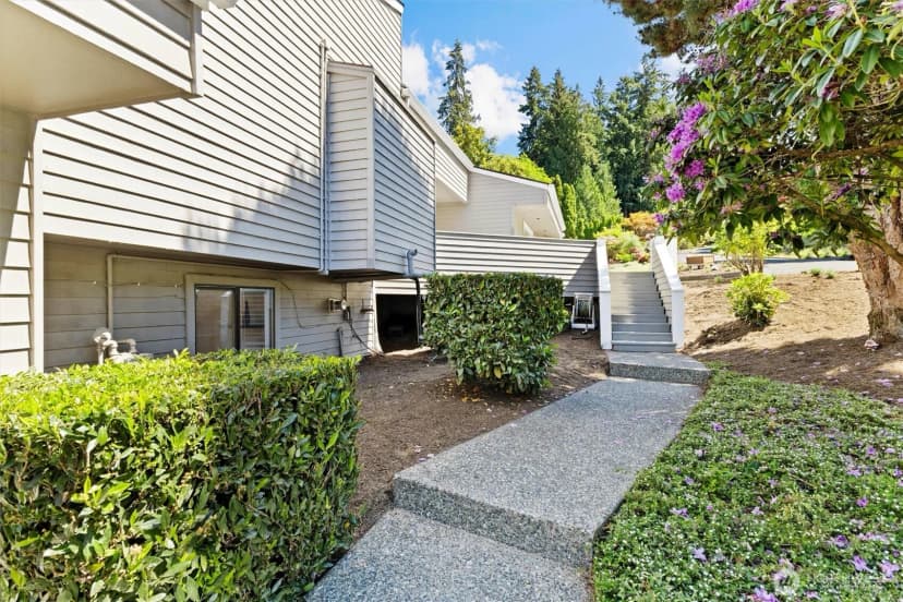 Property photo for 16306 Valhalla Drive, Bothell photo 18