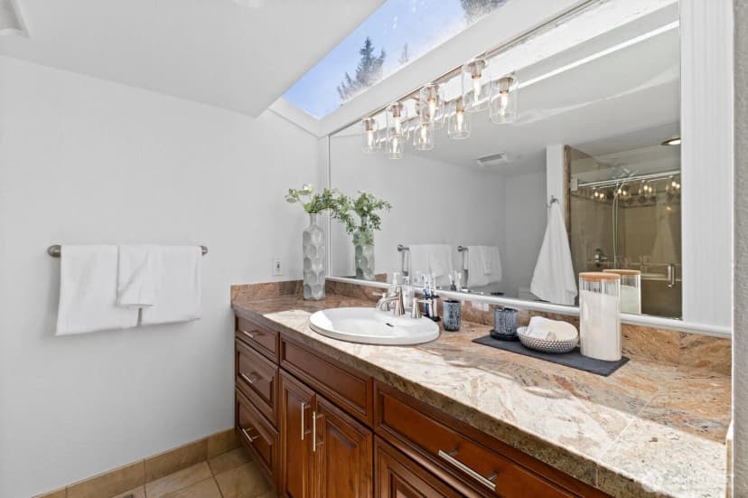 Property photo for 16306 Valhalla Drive, Bothell photo 7