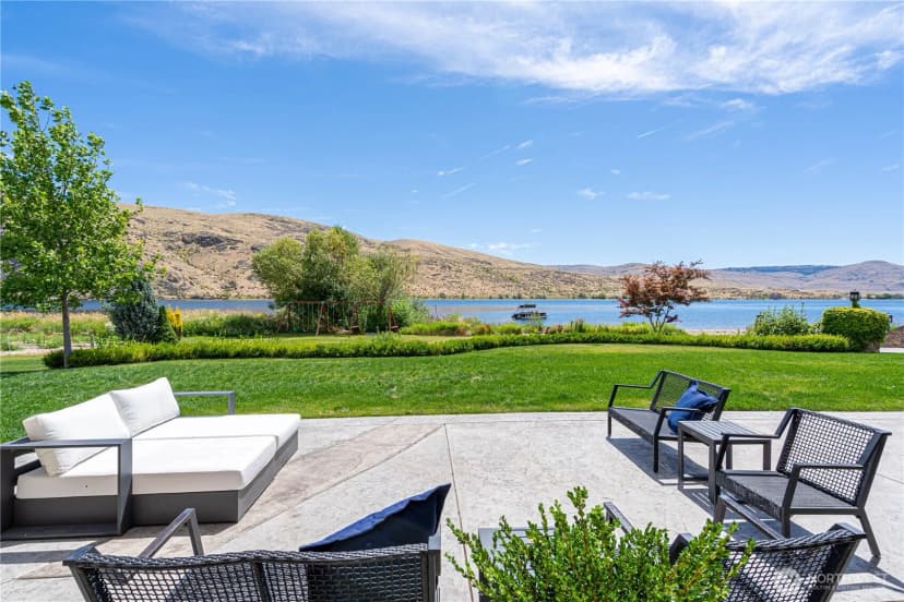 Property photo for 30 Stennes Point Road, Pateros photo 6
