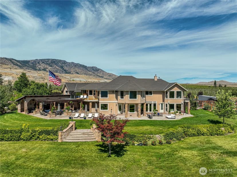 Property photo for 30 Stennes Point Road, Pateros photo 5