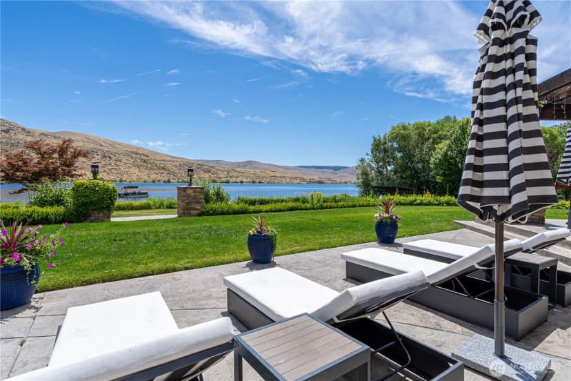 Property photo for 30 Stennes Point Road, Pateros photo 35