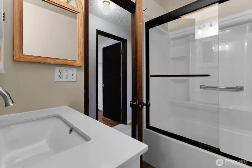 Property photo for 3244 224th Place Se, Brier photo 13