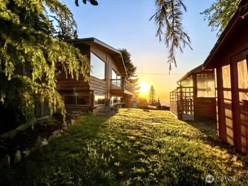 Property photo for 620 S Liberty Street, Port Angeles