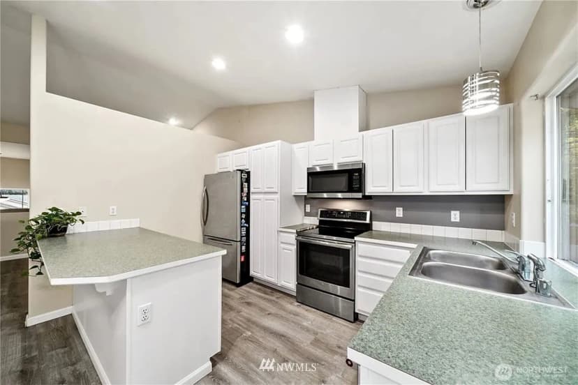 Property photo for 21305 110th Street Ct E, Bonney Lake photo 4