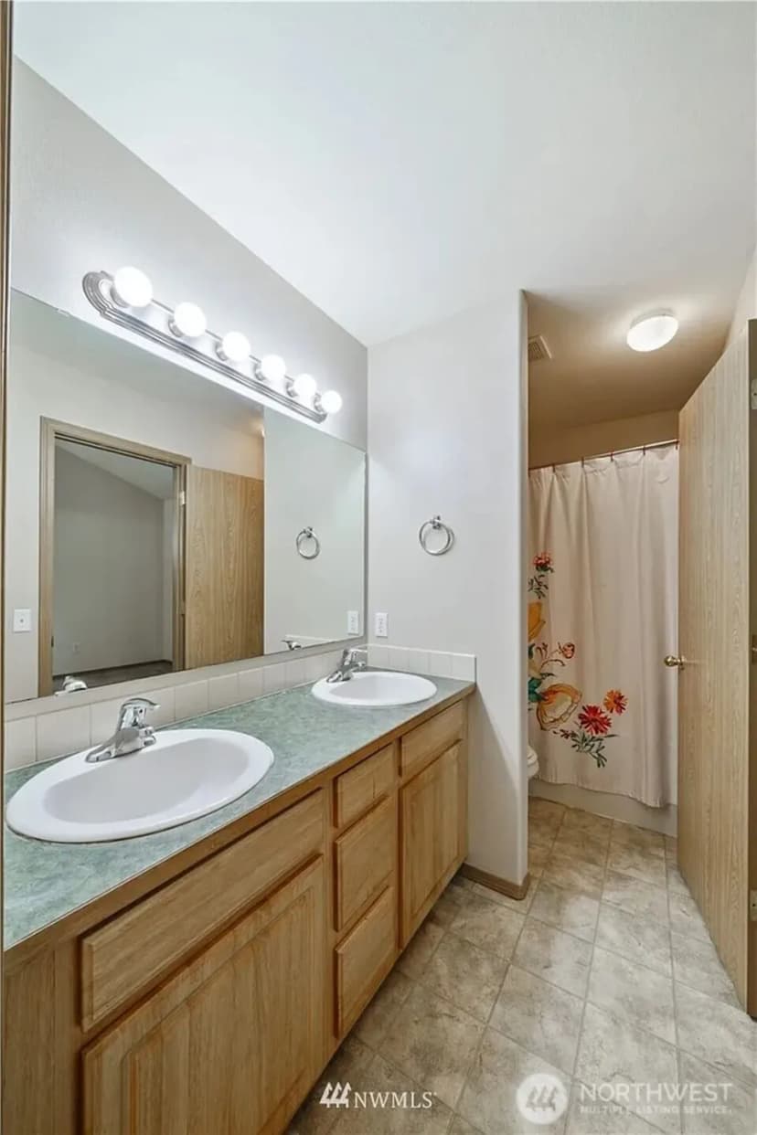 Property photo for 21305 110th Street Ct E, Bonney Lake photo 11