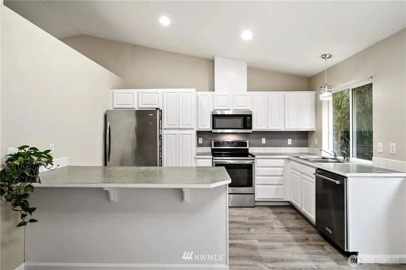 Property photo for 21305 110th Street Ct E, Bonney Lake photo 3