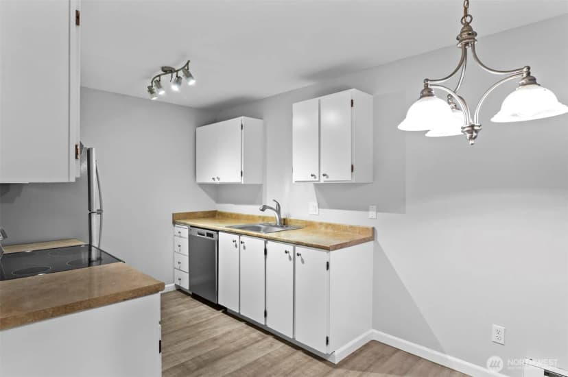 Property photo for 236 S 152nd Street #a104, Burien photo 6