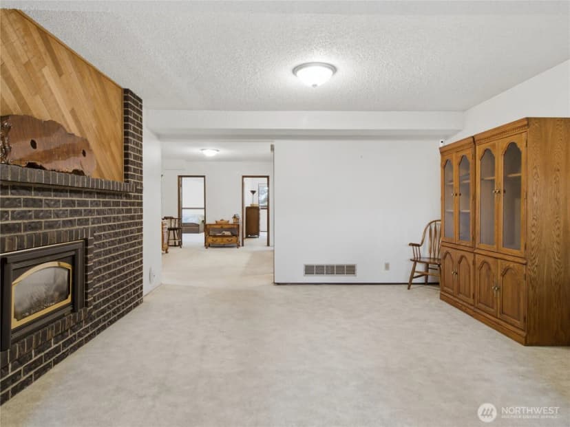 Property photo for 21828 Se 254th Pl, Maple Valley photo 24