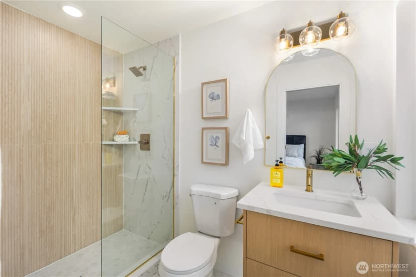 Property photo for 2518 36th Avenue W, Seattle photo 17