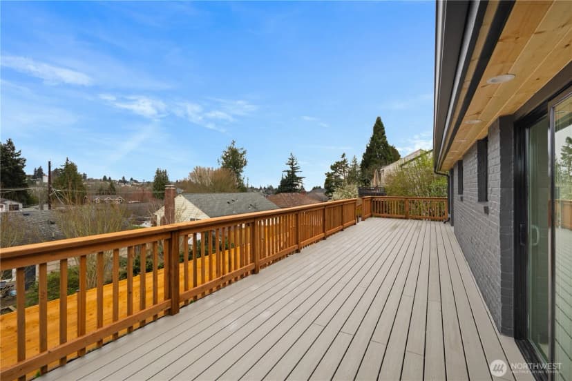 Property photo for 2518 36th Avenue W, Seattle photo 30