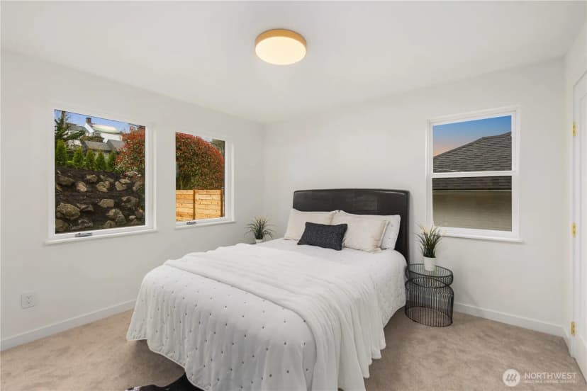 Property photo for 2518 36th Avenue W, Seattle photo 14