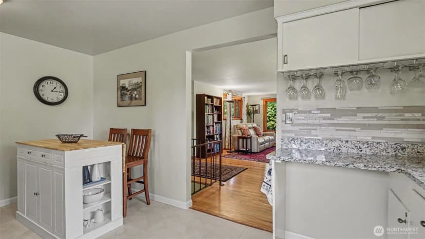 Property photo for 1335 N 180th Street, Shoreline photo 7