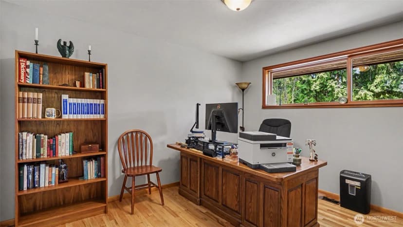 Property photo for 1335 N 180th Street, Shoreline photo 9