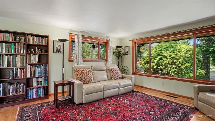 Property photo for 1335 N 180th Street, Shoreline photo 4