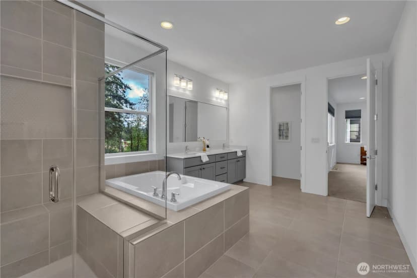 Property photo for 27066 Summit Park Way Se, Maple Valley photo 32