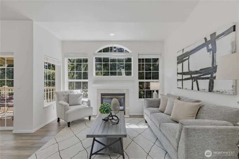 Property photo for 18585 Ne 57th Street #h18585, Redmond photo 2