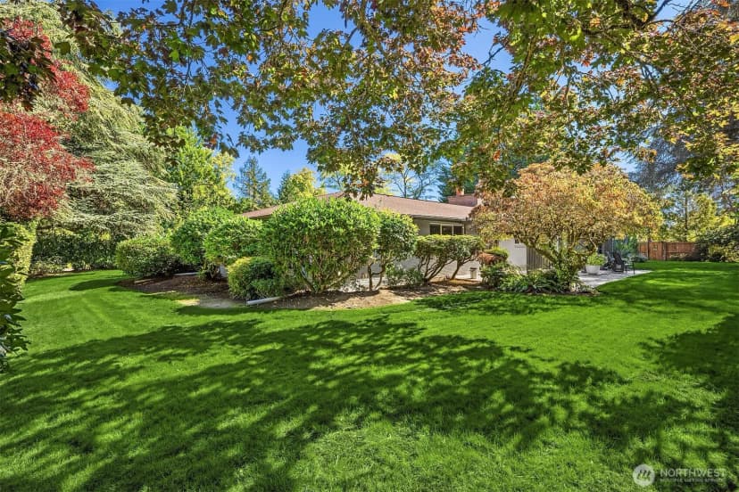 Property photo for 3001 Hunts Point Drive, Bellevue photo 32
