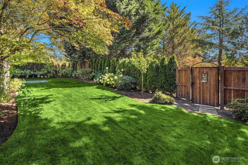 Property photo for 3001 Hunts Point Drive, Bellevue photo 36
