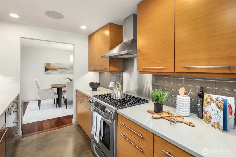 Property photo for 3001 Hunts Point Drive, Bellevue photo 18