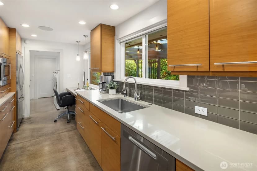 Property photo for 3001 Hunts Point Drive, Bellevue photo 20