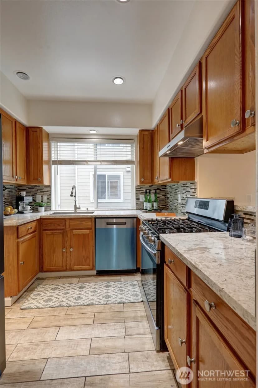 Property photo for 434 S 156th Street #b1, Burien photo 9