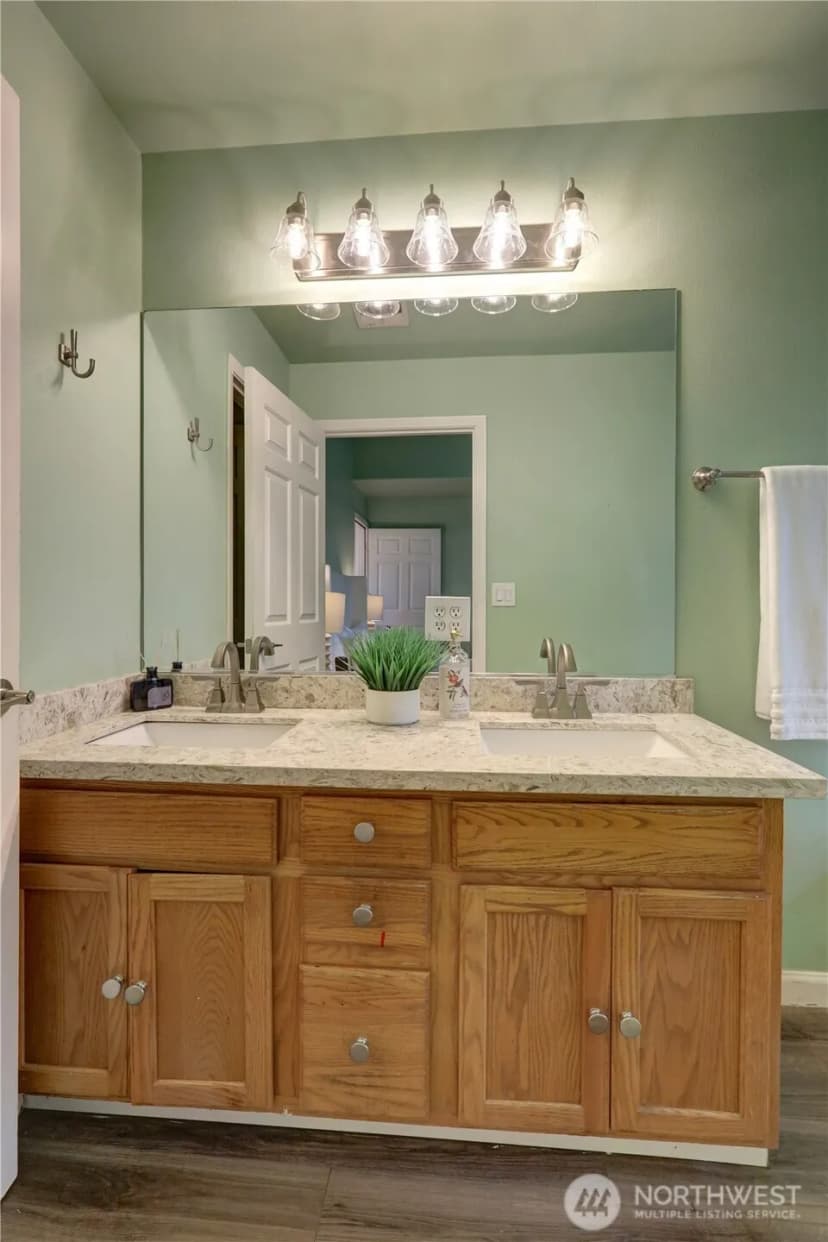 Property photo for 434 S 156th Street #b1, Burien photo 11