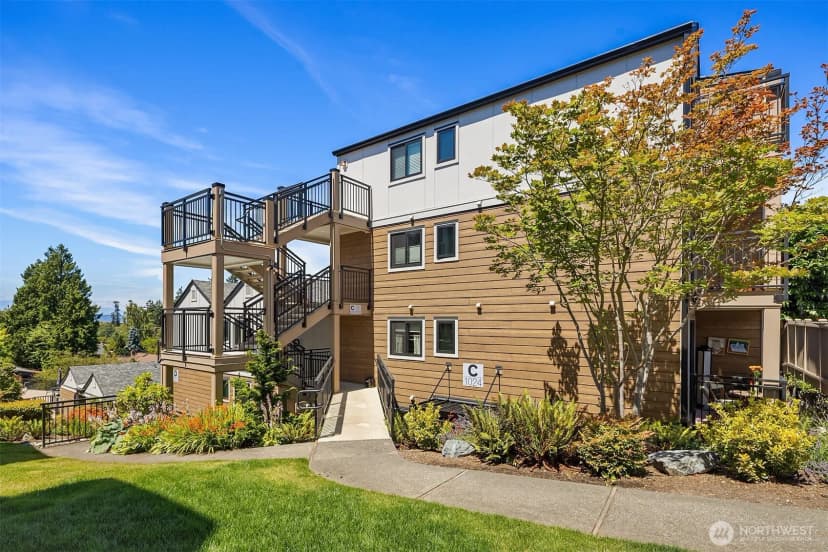Property photo for 1024 5th Avenue S #c001, Edmonds photo 2