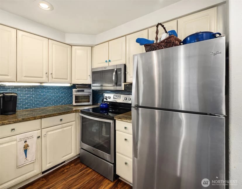 Property photo for 1024 5th Avenue S #c001, Edmonds photo 17
