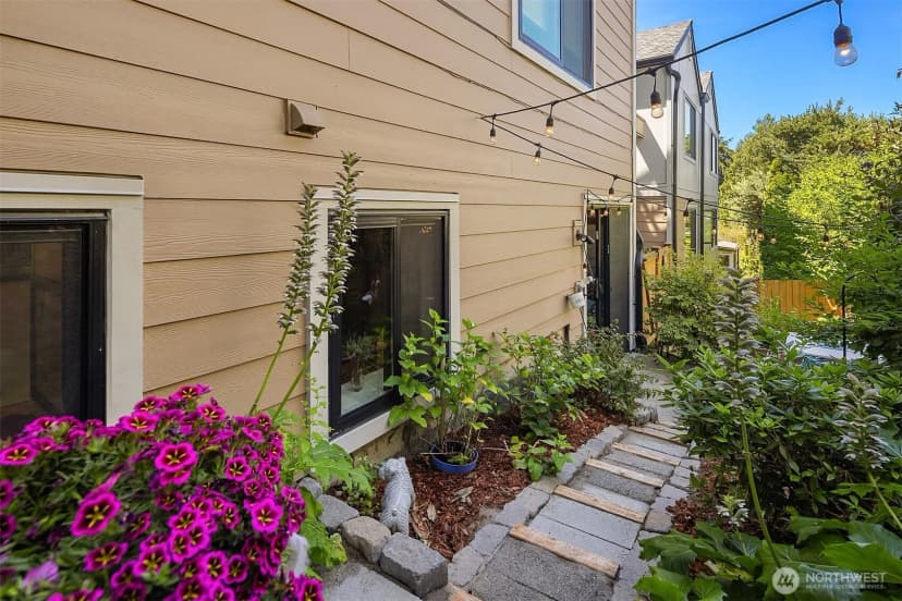 Property photo for 1024 5th Avenue S #c001, Edmonds photo 7