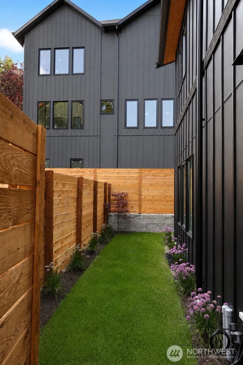 Property photo for 514 N 92nd Street, Seattle photo 6